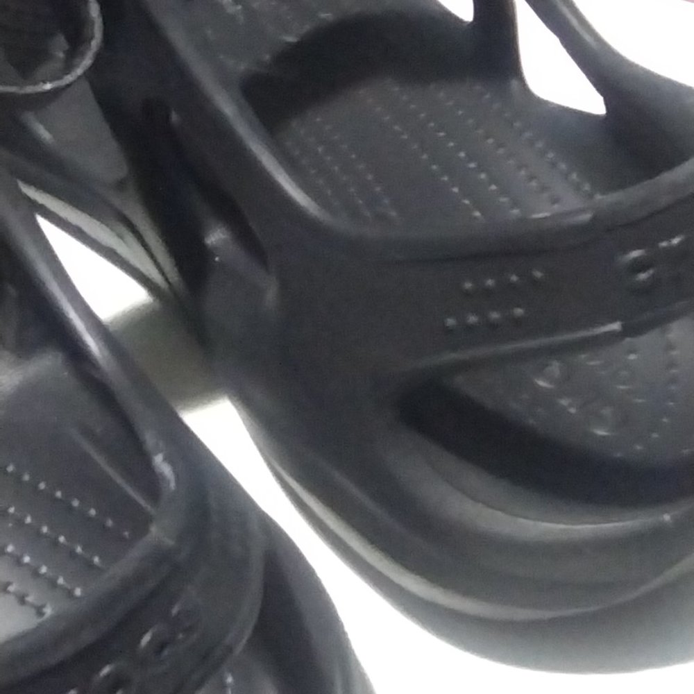 Crock Sandals - Picture 7 of 9